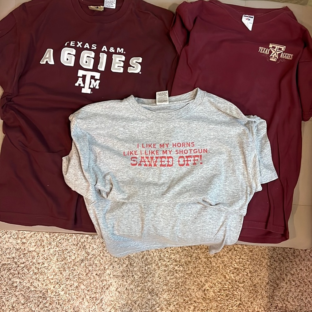 3 short sleeved, Texas A&M Aggies T-shirts size Large